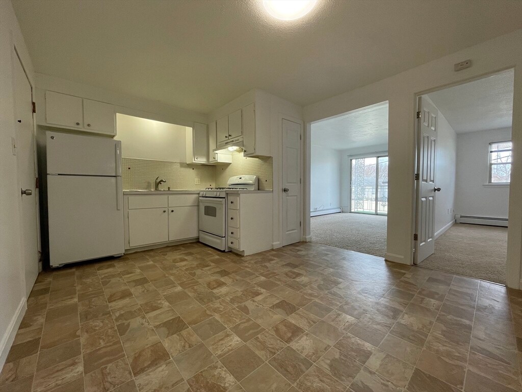 Foto principal - 44 Delmont St