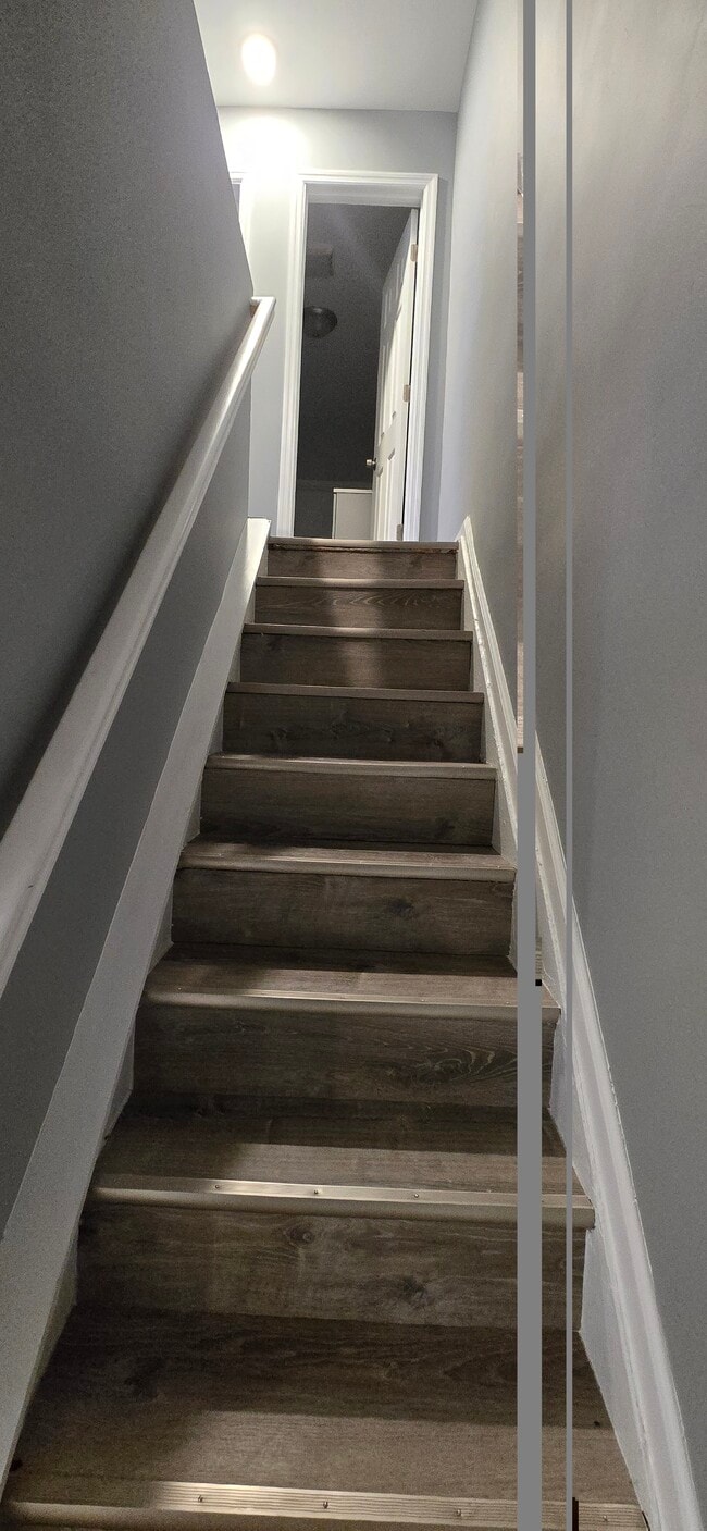 Building Photo - 44 Capitol St