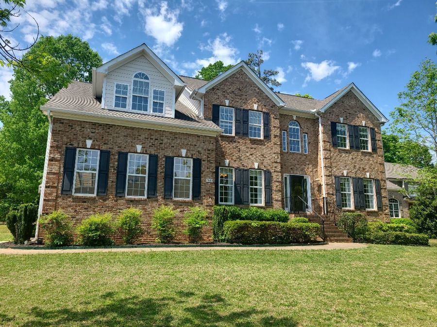 Foto principal - 7801 Kensington Manor Ln