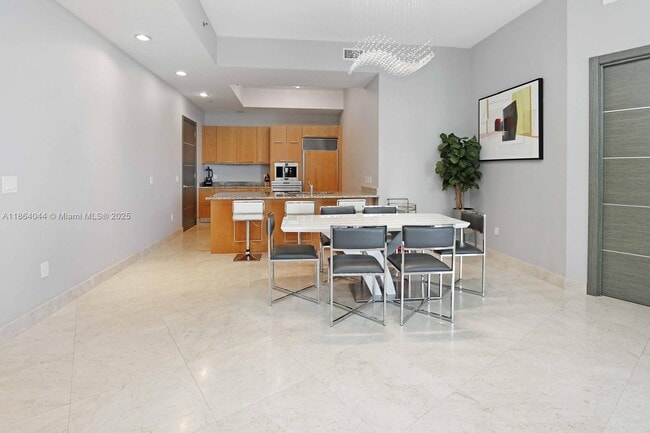 Foto del edificio - 15901 Collins Ave