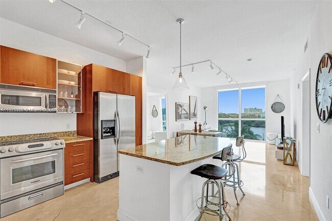 Foto del edificio - 1945 S Ocean Dr