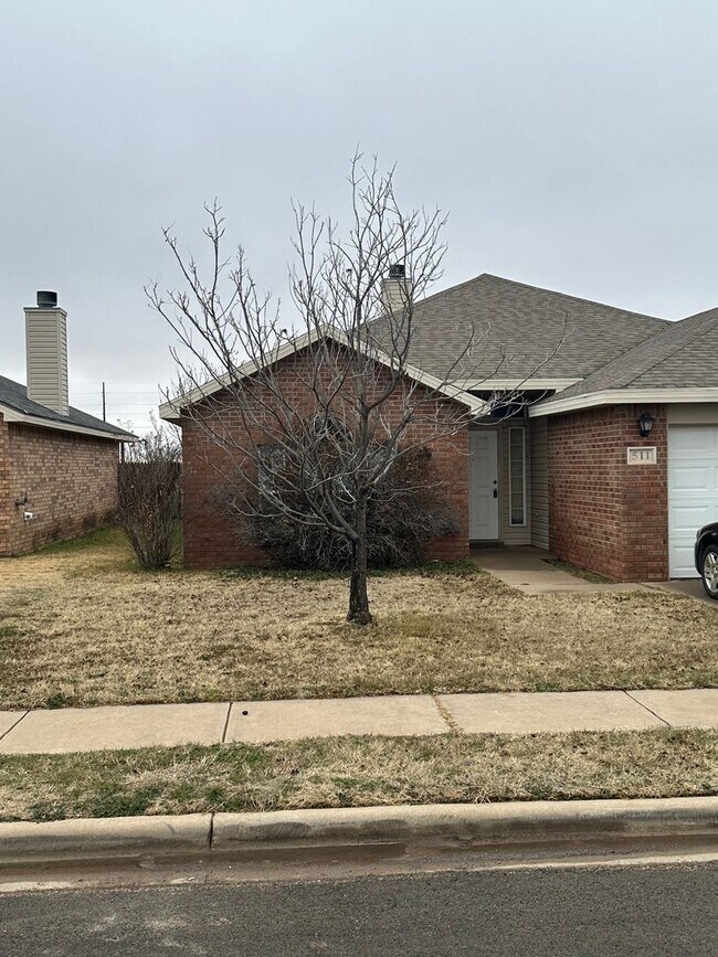 Foto del edificio - Beautiful, spacious home in North West Lub...