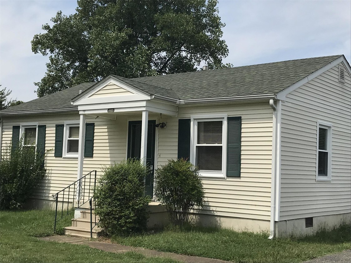 164 Mohawk Dr, Paducah, KY 42001 House for Rent in Paducah, KY