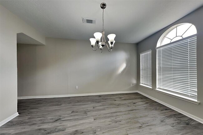 Foto del edificio - 24023 Ayscough Ln