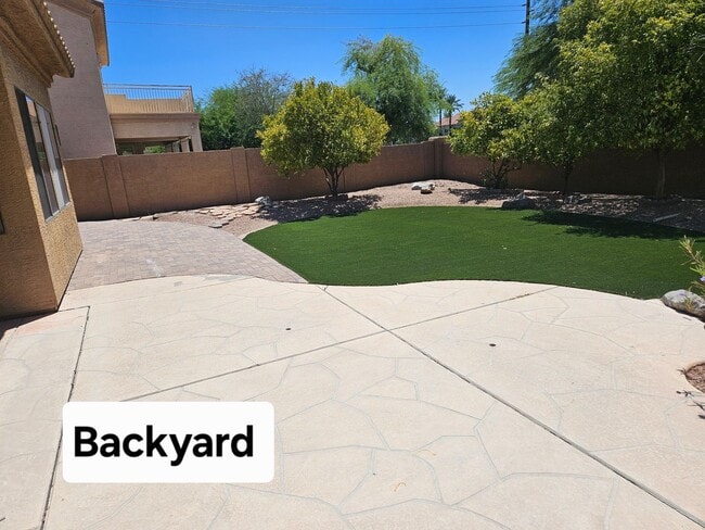 Foto del edificio - McClintock & Ray single story rental with ...