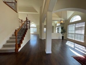 Building Photo - 11712 Pheasant Creek Dr