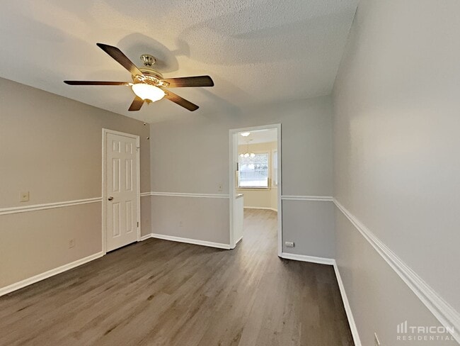 Building Photo - 120 Kenton Dr