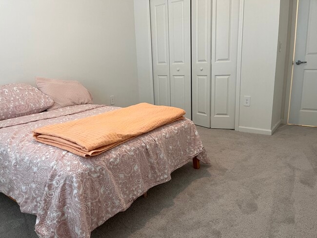 Building Photo - 2926 Savoir Ave