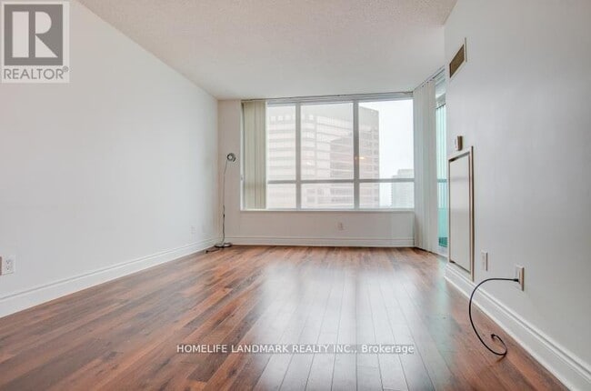 Building Photo - 25 Greenview Ave