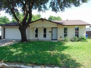 Building Photo - 6207 Misty Wood Dr