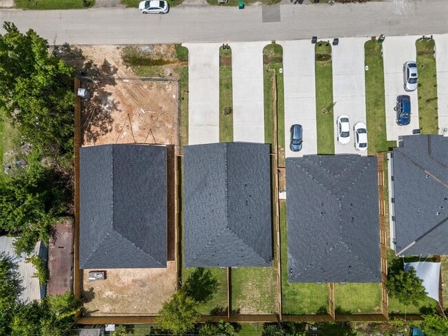 Building Photo - 9110 Everglade Dr