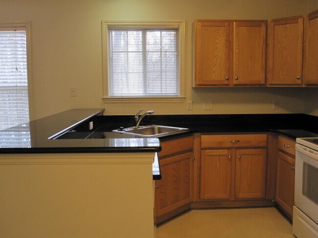 Foto del edificio - 3055 Barclay Wy