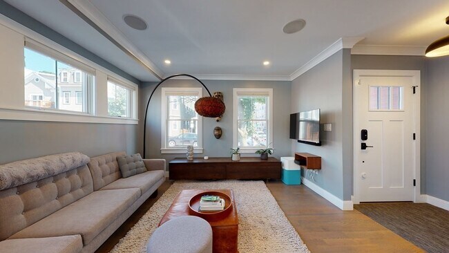 Foto del edificio - 459 E 8th St