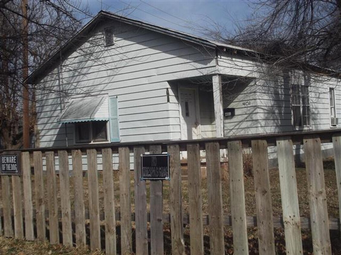Primary Photo - 401 S 19th St