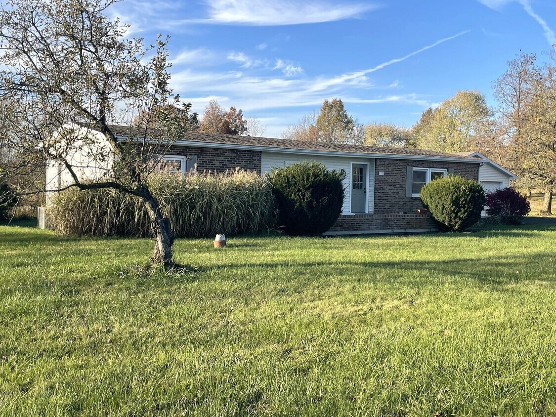 Primary Photo - 8320 McKitrick Rd