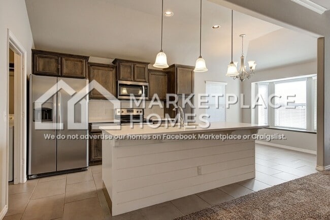 Building Photo - 3914 Wiltshire Dr