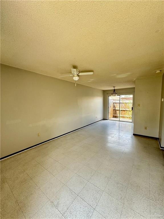 Building Photo - 2425 W Tamarack Ave