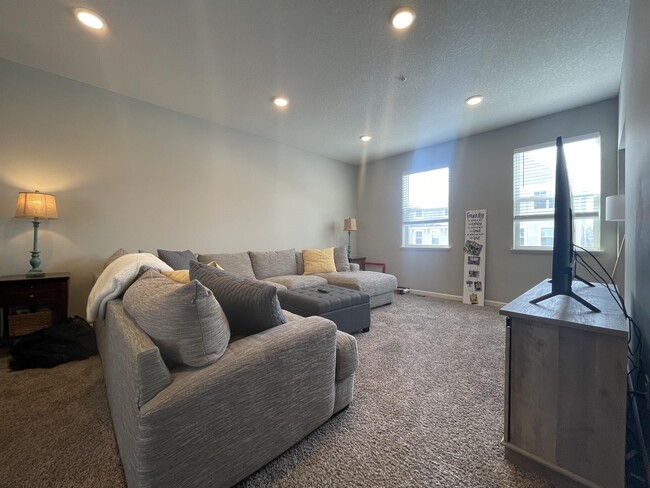 Foto del edificio - 9622 Olive Ln N
