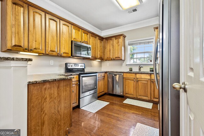 Foto del edificio - 606 Lofty Ln