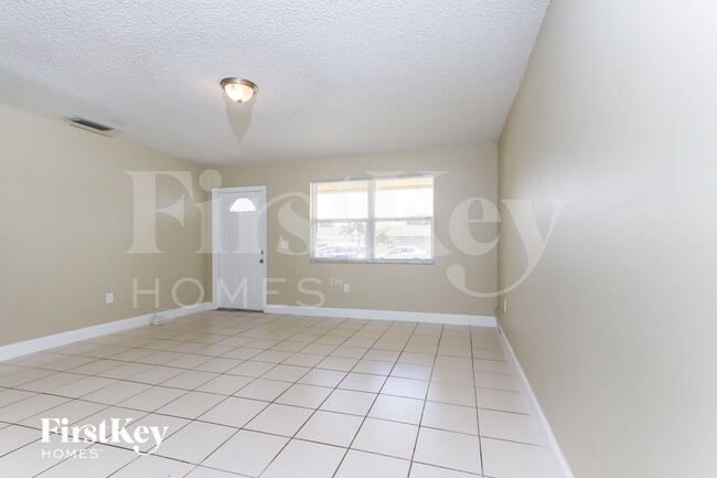 Building Photo - 9341 NW 24th Pl