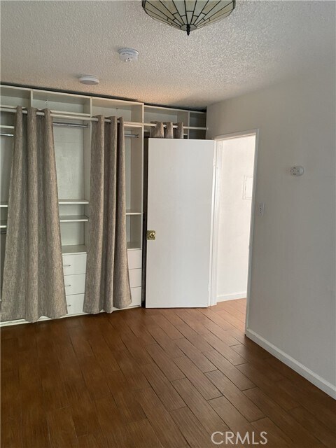 Foto del edificio - 1943 Vista Del Mar Ave