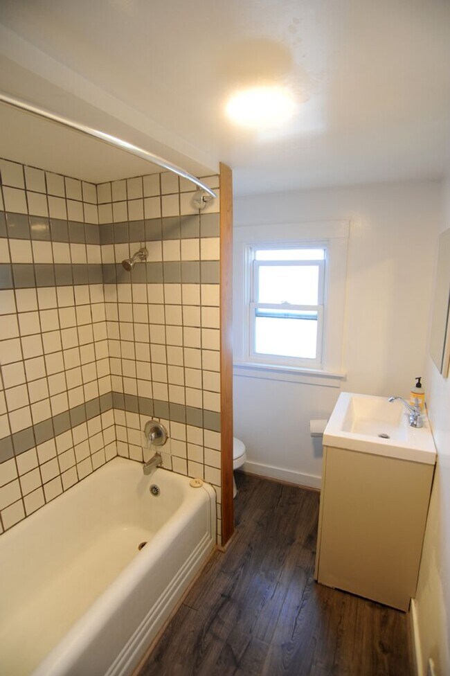 Building Photo - 1745 3rd St