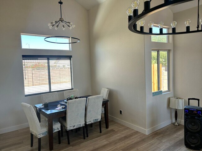 Foto del edificio - 3921 Blairmoor St