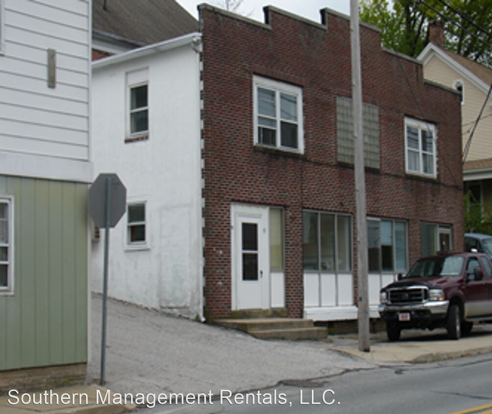Foto principal - 2 br, 1 bath House - 155 W. Main Street Ap...