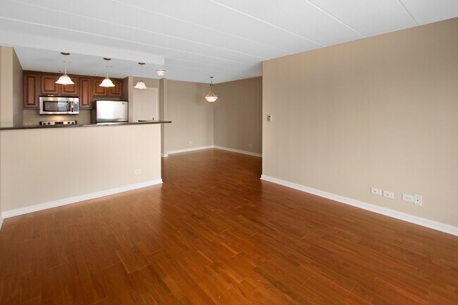 Building Photo - 1 One Renaissance Pl