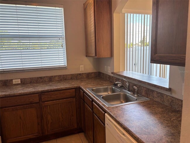 Building Photo - 7415 Lago De Oro