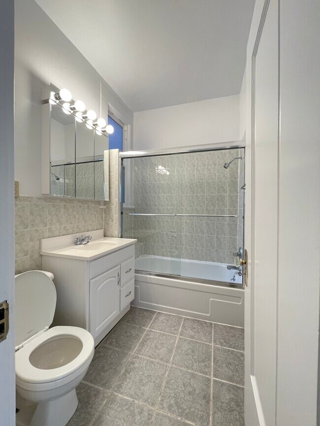 Foto del edificio - 1363 7th Ave