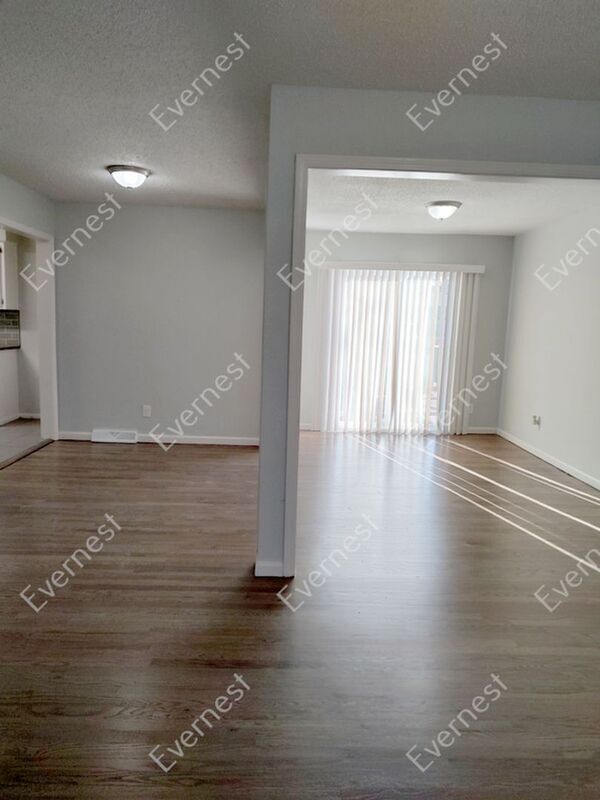 Building Photo - 8109 NE 51st St
