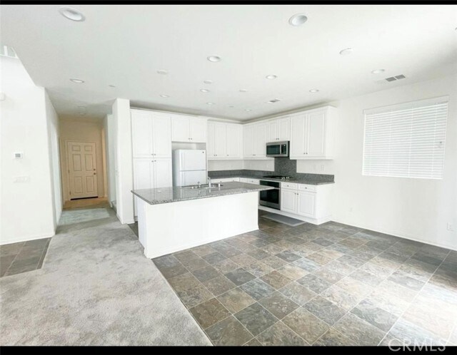 Building Photo - 16453 Globetrotter Ave