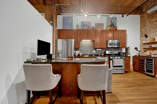 Foto del edificio - 1500 W Monroe St