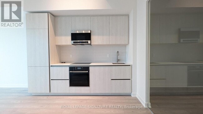 Building Photo - 120 Broadway Ave