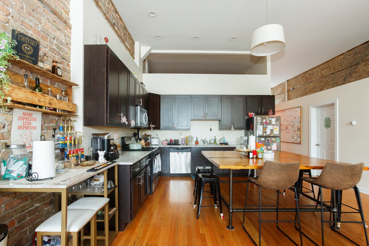 Foto principal - 1832 S Racine Ave
