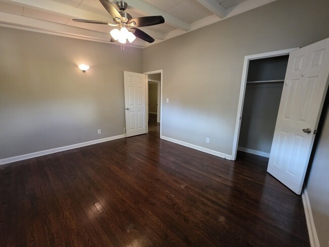 Building Photo - 3659 Ashwood Dr SE