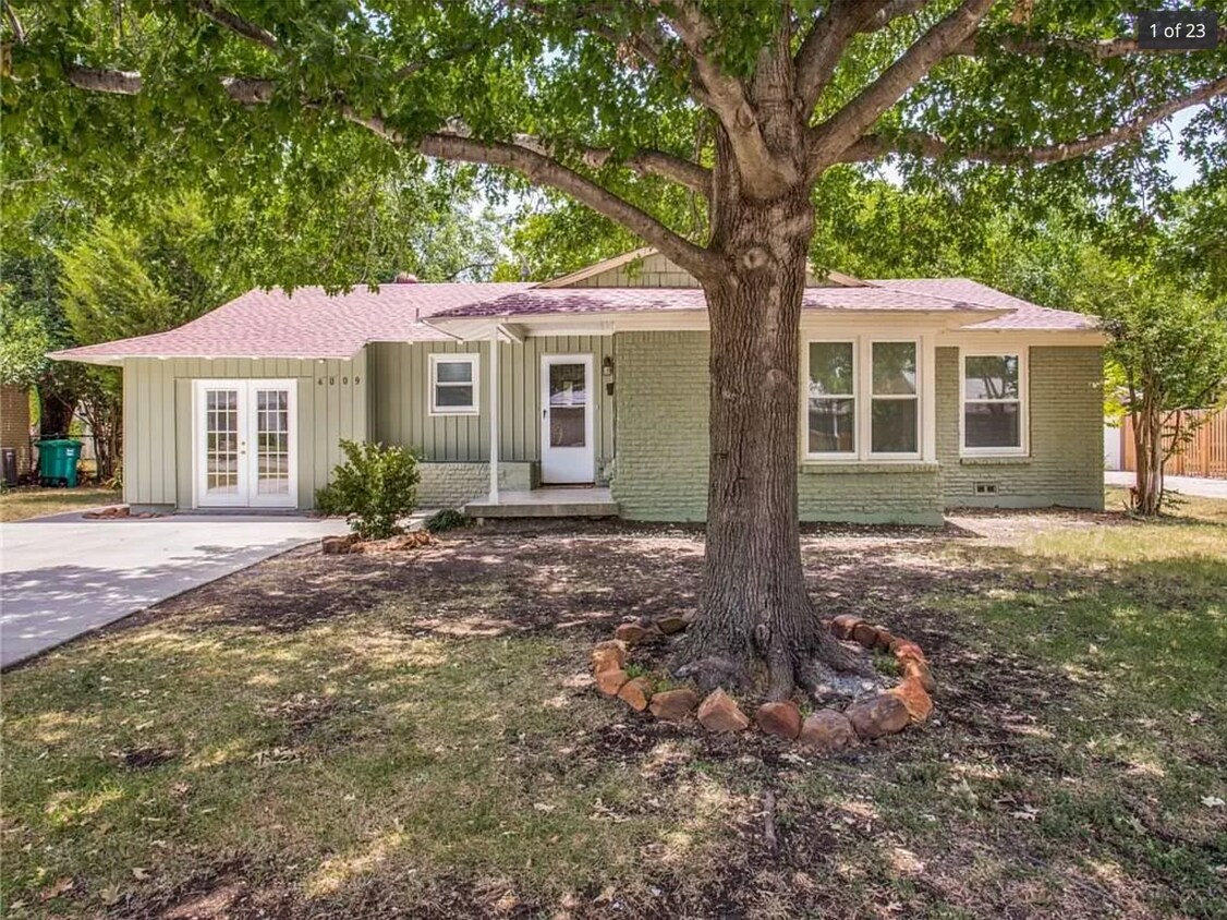 Foto principal - 4009 Acacia St