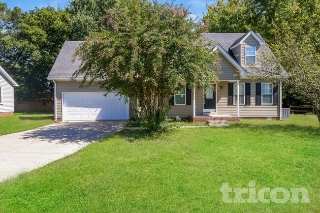 Building Photo - 1526 Amberwood Cir