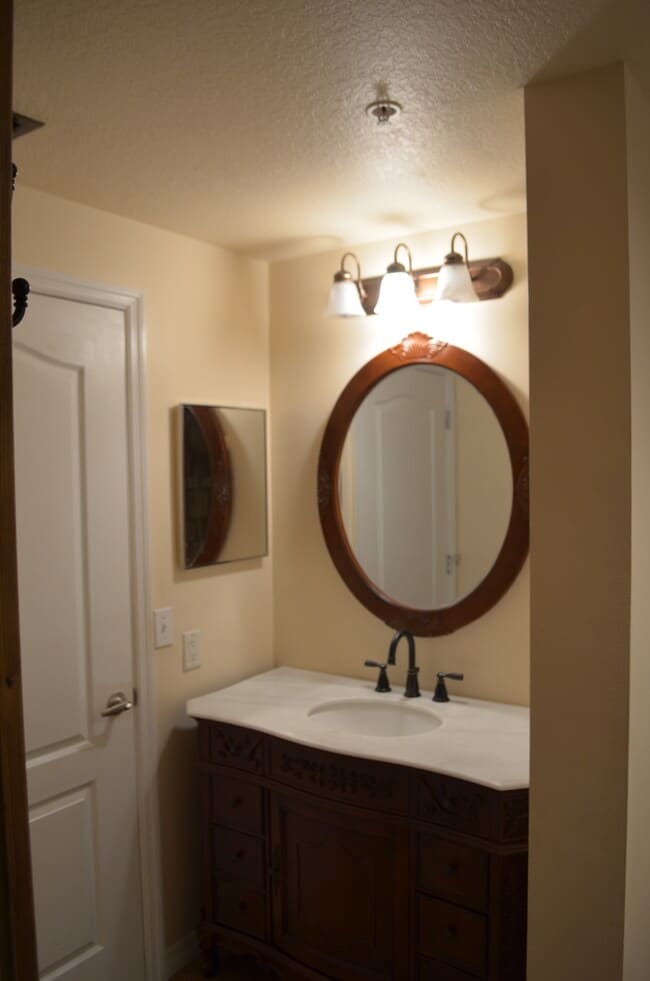 Building Photo - 11013 Legacy Ln