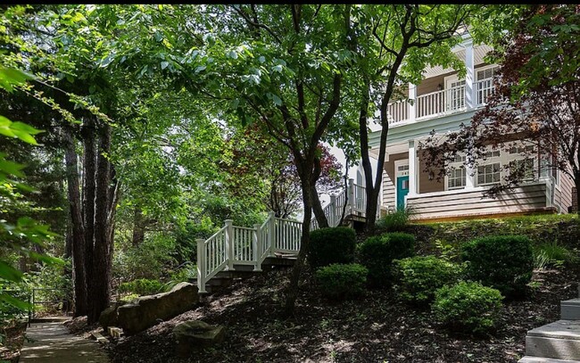 Foto del edificio - Stunning 3 Bedroom on Zion RD Fayetteville...