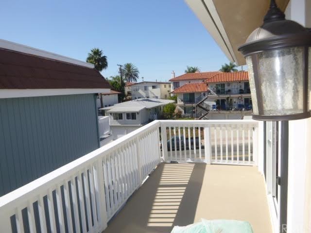 Building Photo - 315 Avenida Del Mar