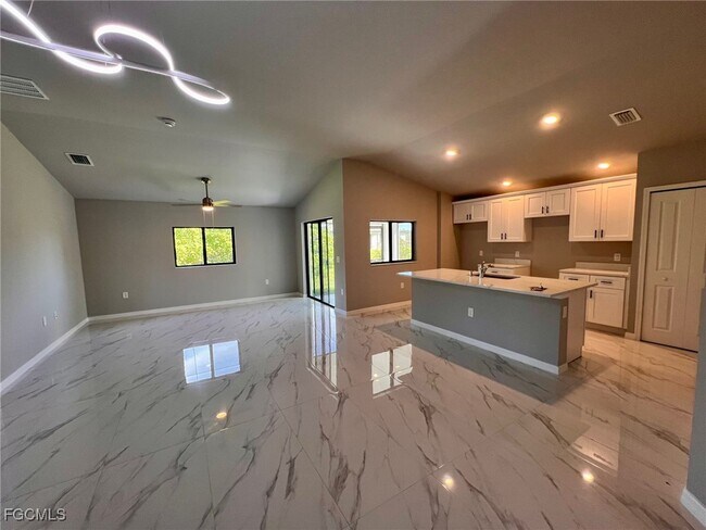 Foto del edificio - 2510 53rd St W