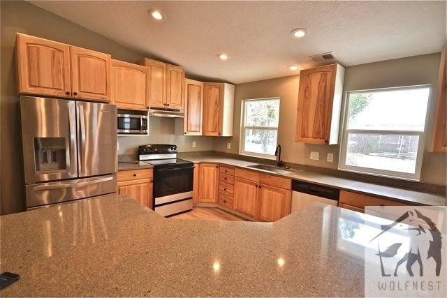 Building Photo - 5 bedroom in West Valley City UT 84119