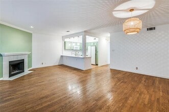 Building Photo - 3208 Cole Ave