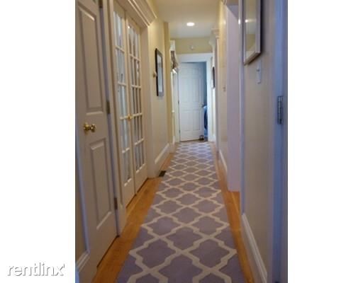 Building Photo - 2 br, 1 bath  - 96 Bunker Hill St