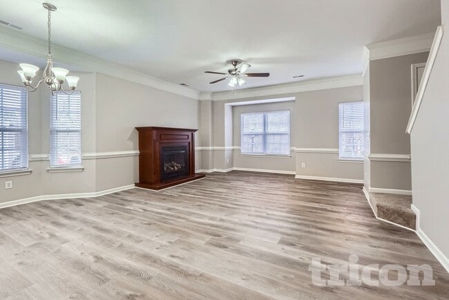 Building Photo - 6748 Mountain Majesty Way