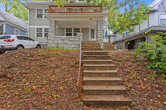 Building Photo - 3812 Wyoming St