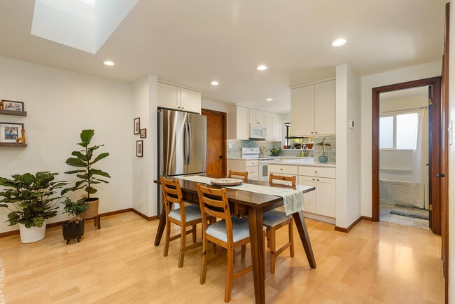 Foto del edificio - 10828 23rd Ave NE