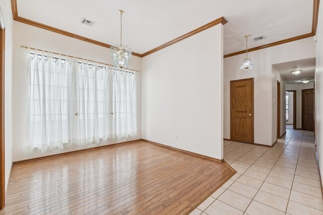 Photo - 11129 Springhollow Ct House